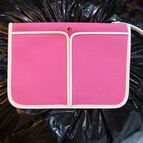 π*Final Price* Kate Spade Sam Canvas Plunge wristlet